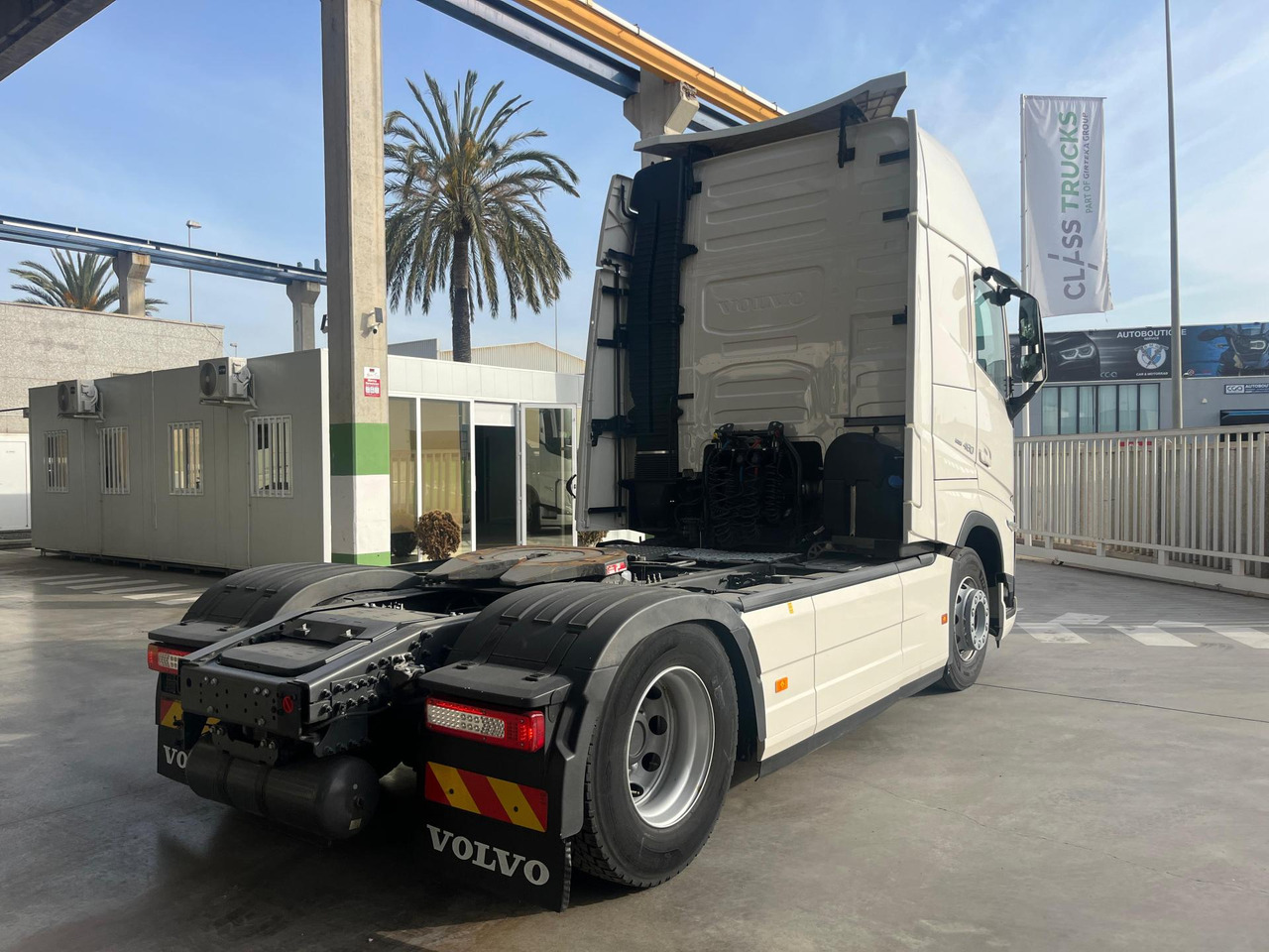 Volvo FH 460 Globetrotter XL i-Save I-ParkCool - Tractor: foto 4 Volvo FH 460 Globetrotter XL i-Save I-ParkCool - Tractor: foto 4