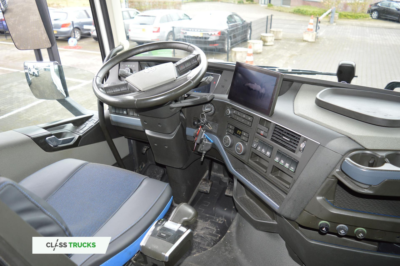 Tractor Volvo FH 500 Globetrotter XL: foto 13 Tractor Volvo FH 500 Globetrotter XL: foto 13