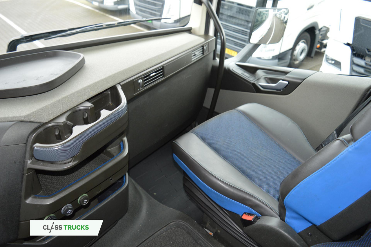 Tractor Volvo FH 500 Globetrotter XL: foto 15 Tractor Volvo FH 500 Globetrotter XL: foto 15