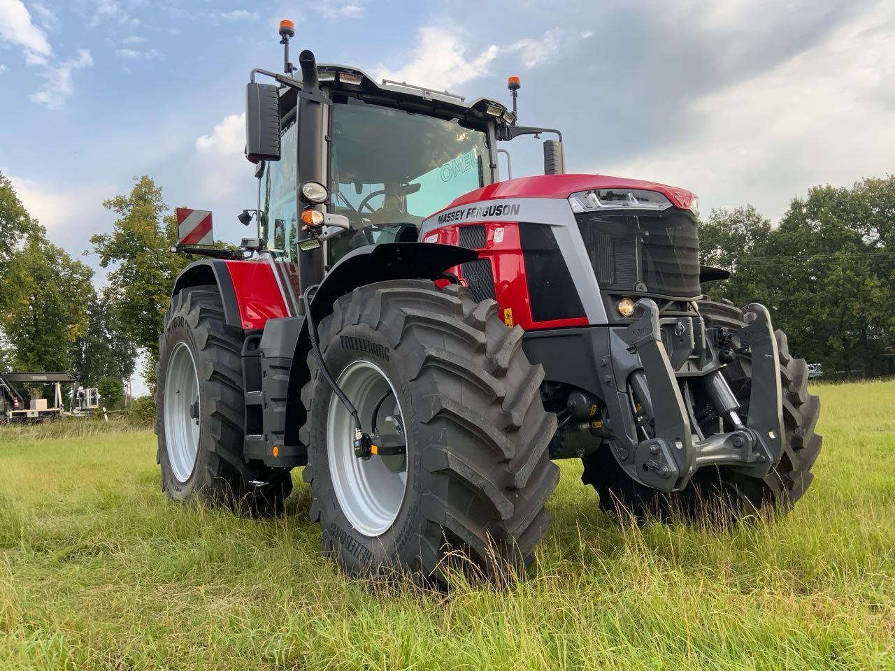 Massey Ferguson MF 8S.265 DYNA-VT - Trator: foto 1 Massey Ferguson MF 8S.265 DYNA-VT - Trator: foto 1