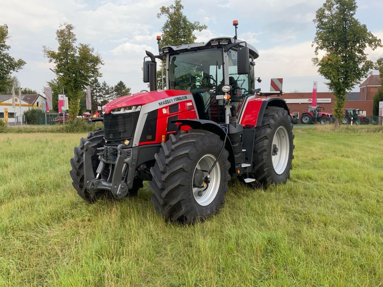 Massey Ferguson MF 8S.265 DYNA-VT - Trator: foto 4 Massey Ferguson MF 8S.265 DYNA-VT - Trator: foto 4