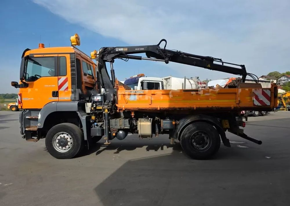MAN TGS 18.320 4x4 – Wywrotka trójstronna Meiller + Kran HIAB | Komunalny | Euro 5 - Camião basculante: foto 5 MAN TGS 18.320 4x4 – Wywrotka trójstronna Meiller + Kran HIAB | Komunalny | Euro 5 - Camião basculante: foto 5