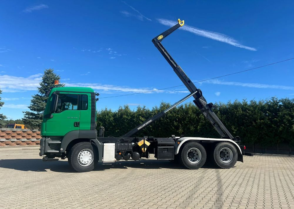 MAN TGS 26.440 | Hakowiec Meiller| 6x4 | 440 KM | przód resor, tył pneumatyczne |Belka ostrzegawcza (koguty) - Camião polibenne: foto 2 MAN TGS 26.440 | Hakowiec Meiller| 6x4 | 440 KM | przód resor, tył pneumatyczne |Belka ostrzegawcza (koguty) - Camião polibenne: foto 2