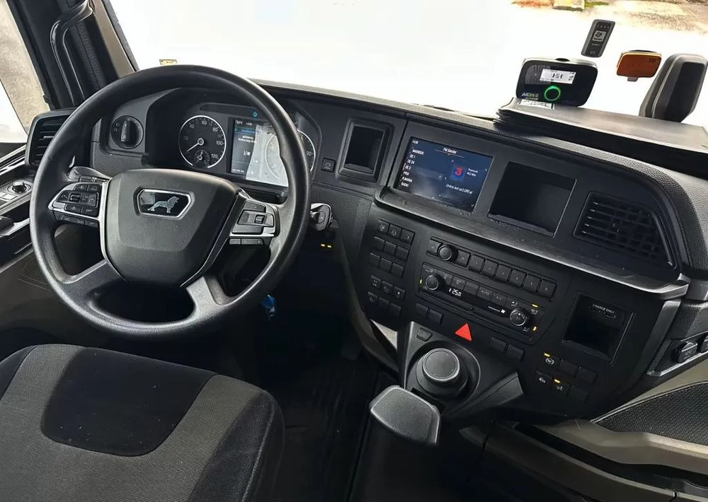 MAN TGX 26.470 6x2 | BDF | Oś podnoszona + skrętna | Retarder | Euro 6 | Automatyczna klimatyzacja | Napęd na tylne koła - Camião chassi: foto 5 MAN TGX 26.470 6x2 | BDF | Oś podnoszona + skrętna | Retarder | Euro 6 | Automatyczna klimatyzacja | Napęd na tylne koła - Camião chassi: foto 5