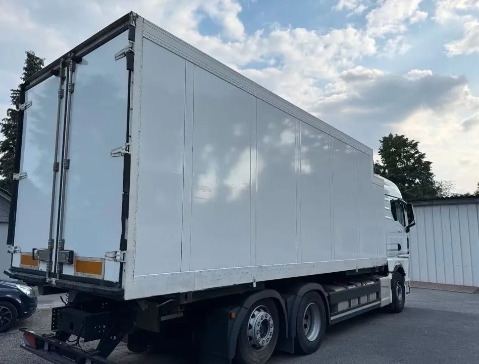 MAN TGX 26.470 – chłodnia / Automatyczna skrzynia / Euro 6c / Retarder /6x2 /Zawieszenie pneumatyczne - Camião frigorífico: foto 5 MAN TGX 26.470 – chłodnia / Automatyczna skrzynia / Euro 6c / Retarder /6x2 /Zawieszenie pneumatyczne - Camião frigorífico: foto 5