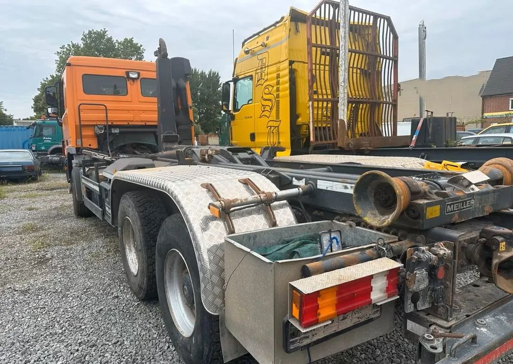 Mercedes-Benz 2648 / 6x4 / Meiller HAKOWIEC / Retarder / Klimatyzacja / Euro 5 - Camião polibenne: foto 3 Mercedes-Benz 2648 / 6x4 / Meiller HAKOWIEC / Retarder / Klimatyzacja / Euro 5 - Camião polibenne: foto 3