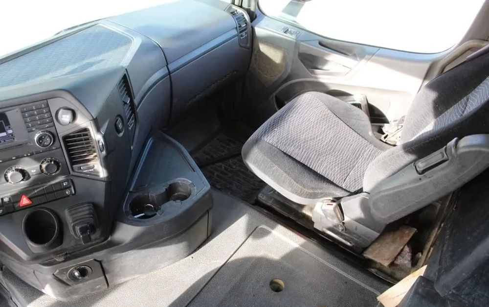 Camião basculante Mercedes-Benz 3245 | 8x4 | Wywrotka 3-stronna Meiller | Retarder | Bordmatik | Euro 6 | Klima | 308 798 km: foto 10 Camião basculante Mercedes-Benz 3245 | 8x4 | Wywrotka 3-stronna Meiller | Retarder | Bordmatik | Euro 6 | Klima | 308 798 km: foto 10