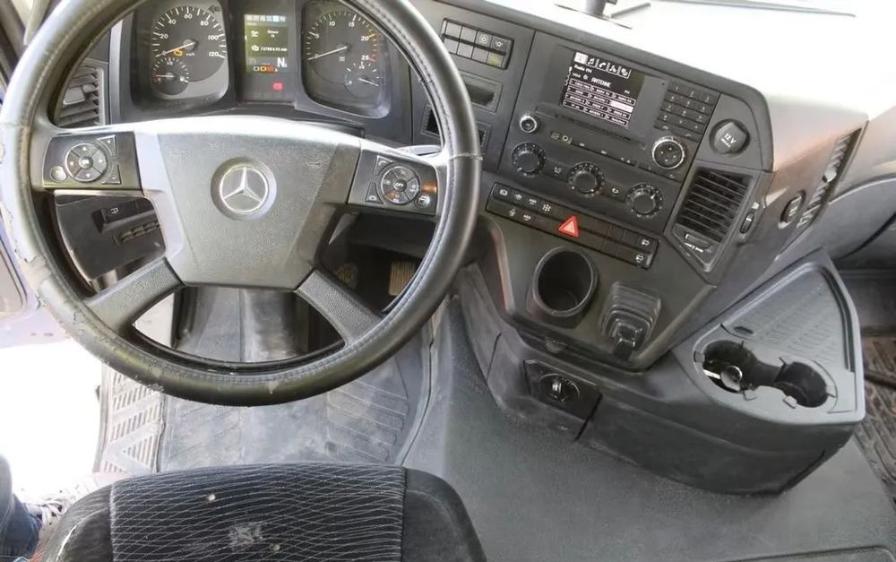 Camião basculante Mercedes-Benz 3245 | 8x4 | Wywrotka 3-stronna Meiller | Retarder | Bordmatik | Euro 6 | Klima | 308 798 km: foto 7 Camião basculante Mercedes-Benz 3245 | 8x4 | Wywrotka 3-stronna Meiller | Retarder | Bordmatik | Euro 6 | Klima | 308 798 km: foto 7