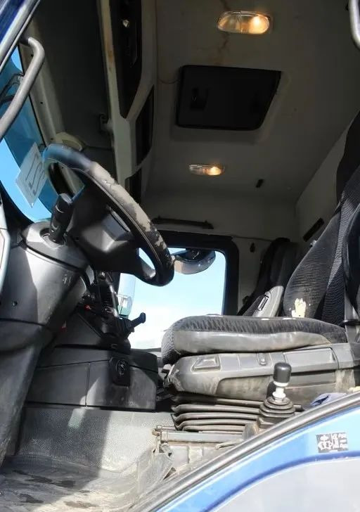 Camião basculante Mercedes-Benz 3245 | 8x4 | Wywrotka 3-stronna Meiller | Retarder | Bordmatik | Euro 6 | Klima | 308 798 km: foto 9 Camião basculante Mercedes-Benz 3245 | 8x4 | Wywrotka 3-stronna Meiller | Retarder | Bordmatik | Euro 6 | Klima | 308 798 km: foto 9
