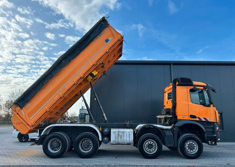 Mercedes-Benz 4145 / 8x6 / Wywrotka trójstronna Meiller Bordmatik manual / Euro 6 / Retarder / 440 000 km! - Camião basculante: foto 4 Mercedes-Benz 4145 / 8x6 / Wywrotka trójstronna Meiller Bordmatik manual / Euro 6 / Retarder / 440 000 km! - Camião basculante: foto 4