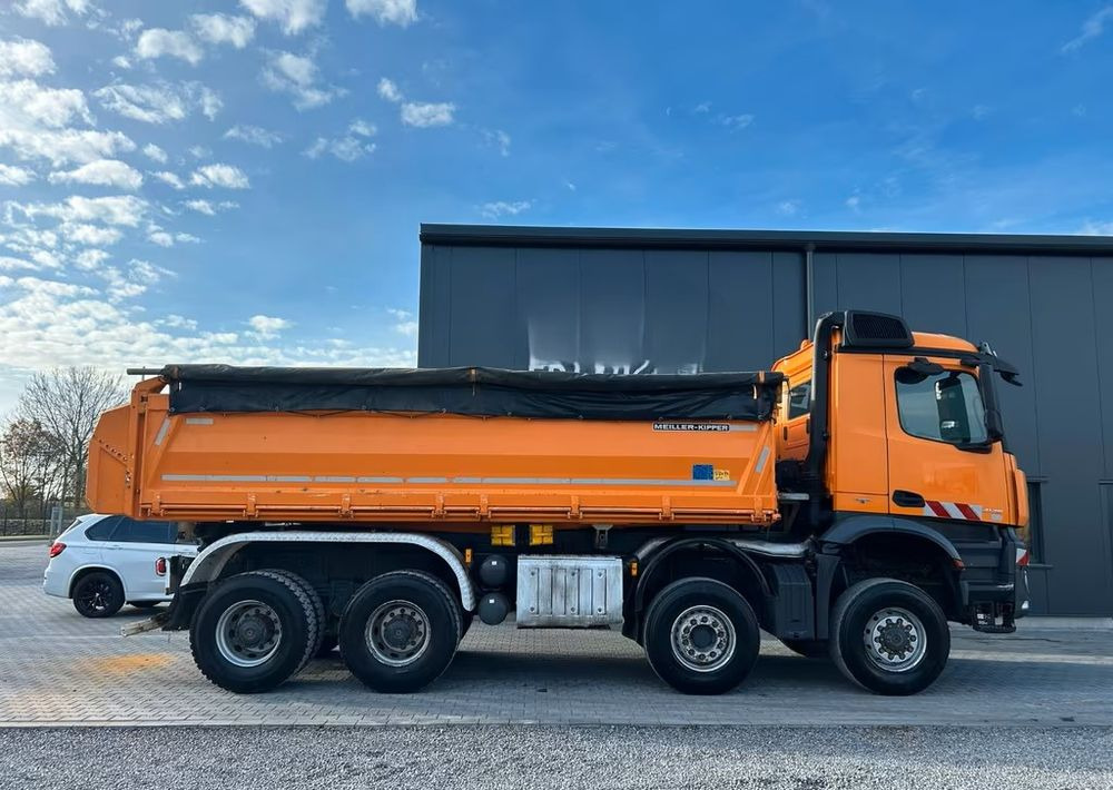 Mercedes-Benz 4145 / 8x6 / Wywrotka trójstronna Meiller Bordmatik manual / Euro 6 / Retarder / 440 000 km! - Camião basculante: foto 5 Mercedes-Benz 4145 / 8x6 / Wywrotka trójstronna Meiller Bordmatik manual / Euro 6 / Retarder / 440 000 km! - Camião basculante: foto 5