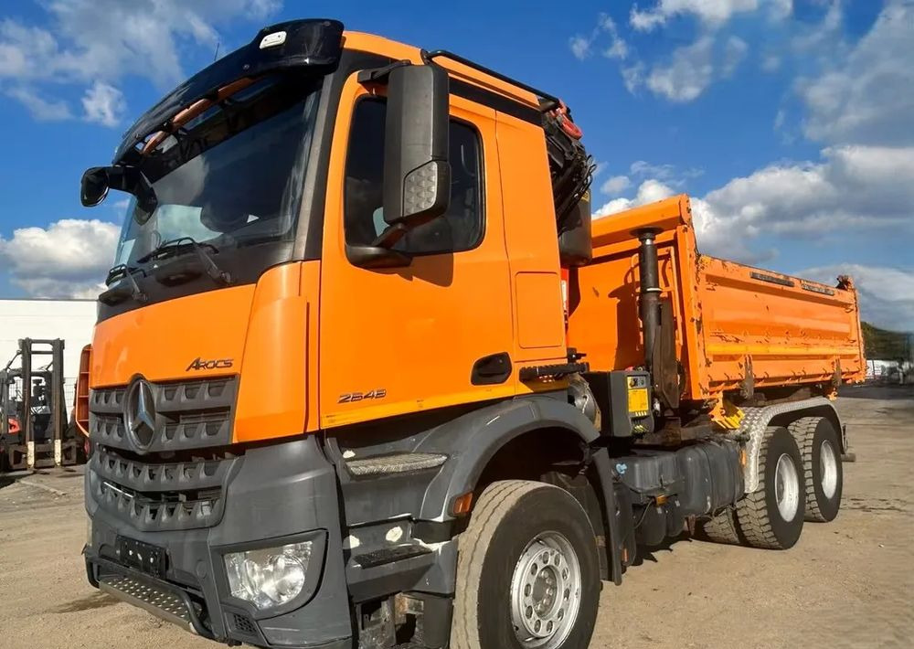 Mercedes-Benz Arocs 2648/3 – 3-stronny wywrotka Meiller / Żuraw Palfinger PK23002 / 2x BORDMATIK / Automatyczna - Camião basculante: foto 3 Mercedes-Benz Arocs 2648/3 – 3-stronny wywrotka Meiller / Żuraw Palfinger PK23002 / 2x BORDMATIK / Automatyczna - Camião basculante: foto 3