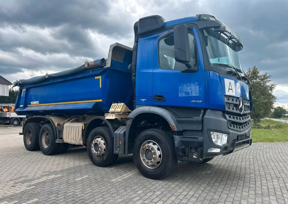 Mercedes-Benz Arocs 4142 | Wywrotka Schmitz | 8x4 | Euro 6 | Klima | Retarder | 242 598 km - Camião basculante: foto 1 Mercedes-Benz Arocs 4142 | Wywrotka Schmitz | 8x4 | Euro 6 | Klima | Retarder | 242 598 km - Camião basculante: foto 1