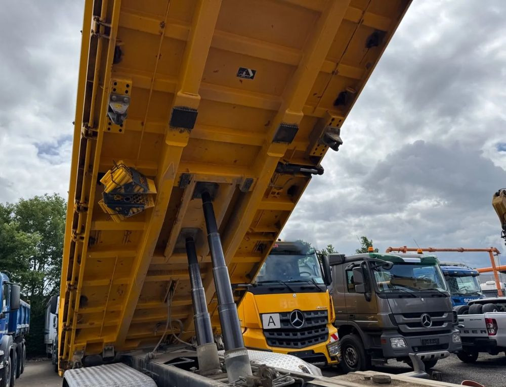 Camião basculante Mercedes-Benz Arocs 4151 8x4 • Retarder • Meiller Bordmatik • Euro 6c: foto 6