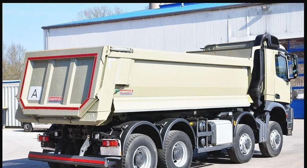 Mercedes-Benz Arocs 4151 | 8x8 | 510 KM | EURO 6 | Hydraulika | Automat | Klimatyzacja | Rok 2021 - Camião basculante: foto 3 Mercedes-Benz Arocs 4151 | 8x8 | 510 KM | EURO 6 | Hydraulika | Automat | Klimatyzacja | Rok 2021 - Camião basculante: foto 3