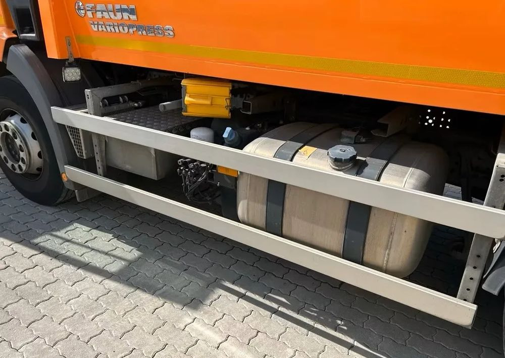 Locação financeira de  Mercedes-Benz Econic 2630 L Faun Variopress Zöller / 1. właściciel / Euro6 / 6x2 / Mercedes-Benz Econic 2630 L Faun Variopress Zöller / 1. właściciel / Euro6 / 6x2 /: foto 20