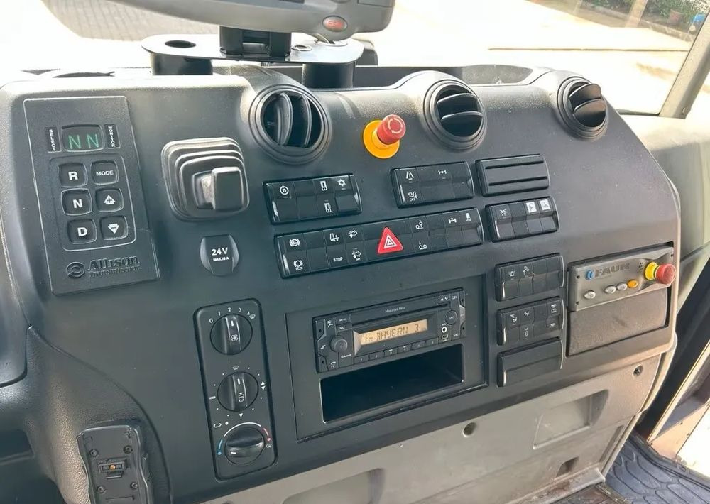 Locação financeira de  Mercedes-Benz Econic 2630 L Faun Variopress Zöller / 1. właściciel / Euro6 / 6x2 / Mercedes-Benz Econic 2630 L Faun Variopress Zöller / 1. właściciel / Euro6 / 6x2 /: foto 14