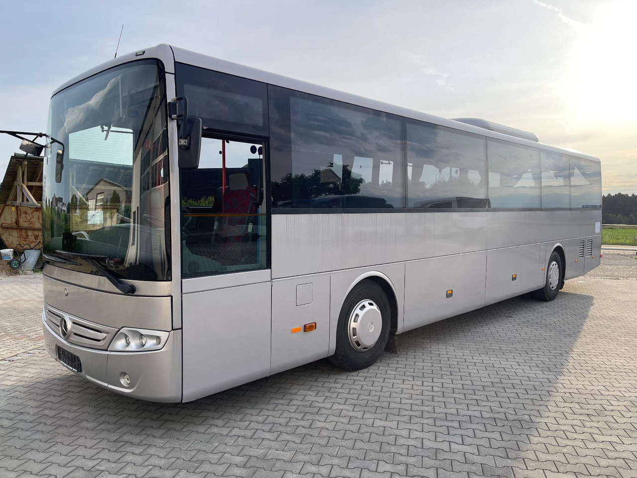 Mercedes-Benz Intouro Euro 6 mit 57 Plätzen - Ônibus suburbano: foto 2 Mercedes-Benz Intouro Euro 6 mit 57 Plätzen - Ônibus suburbano: foto 2