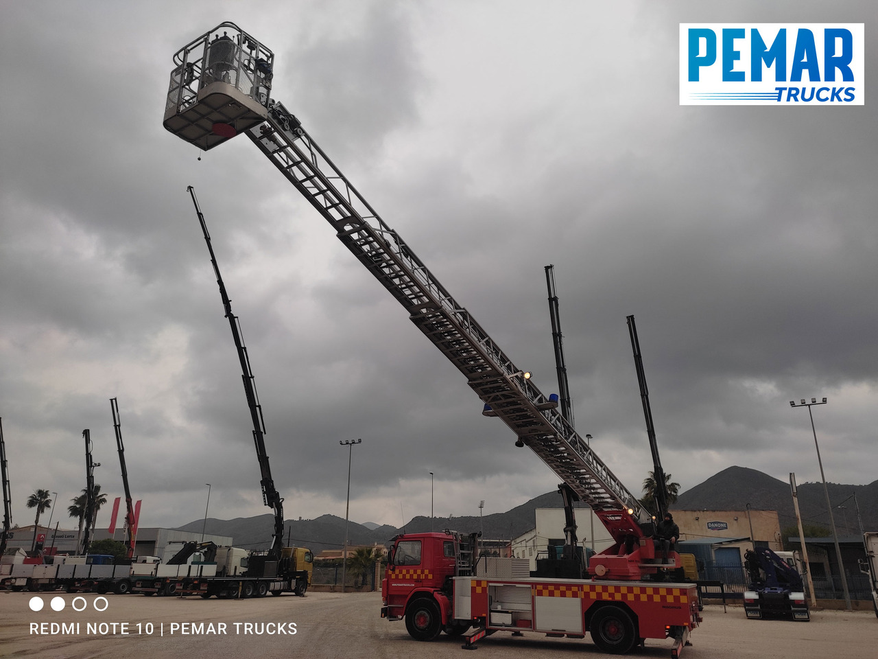 Carro de bombeiro SCANIA G93 250 ESCALERA BOMBEROS: foto 38