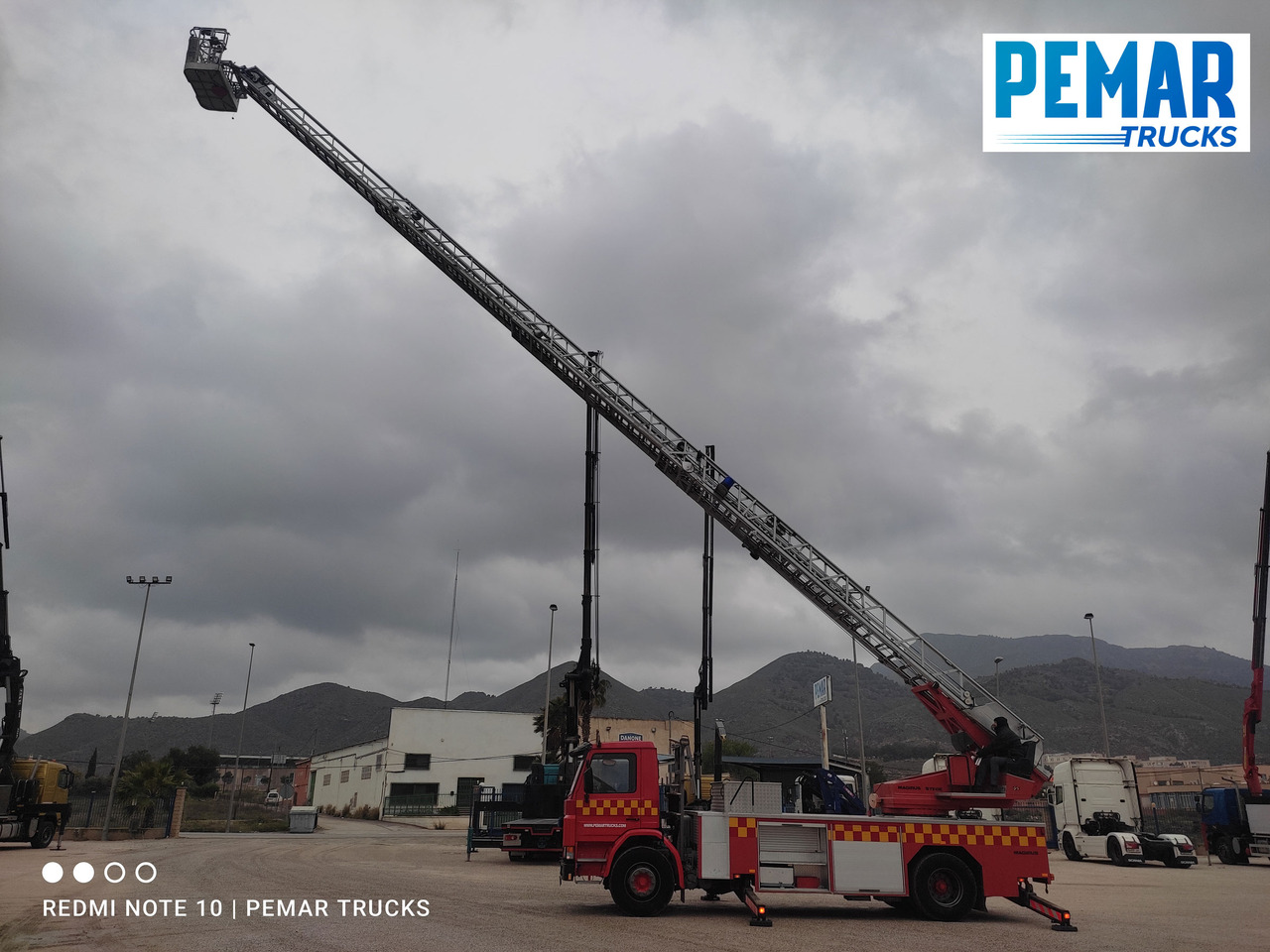 Carro de bombeiro SCANIA G93 250 ESCALERA BOMBEROS: foto 19