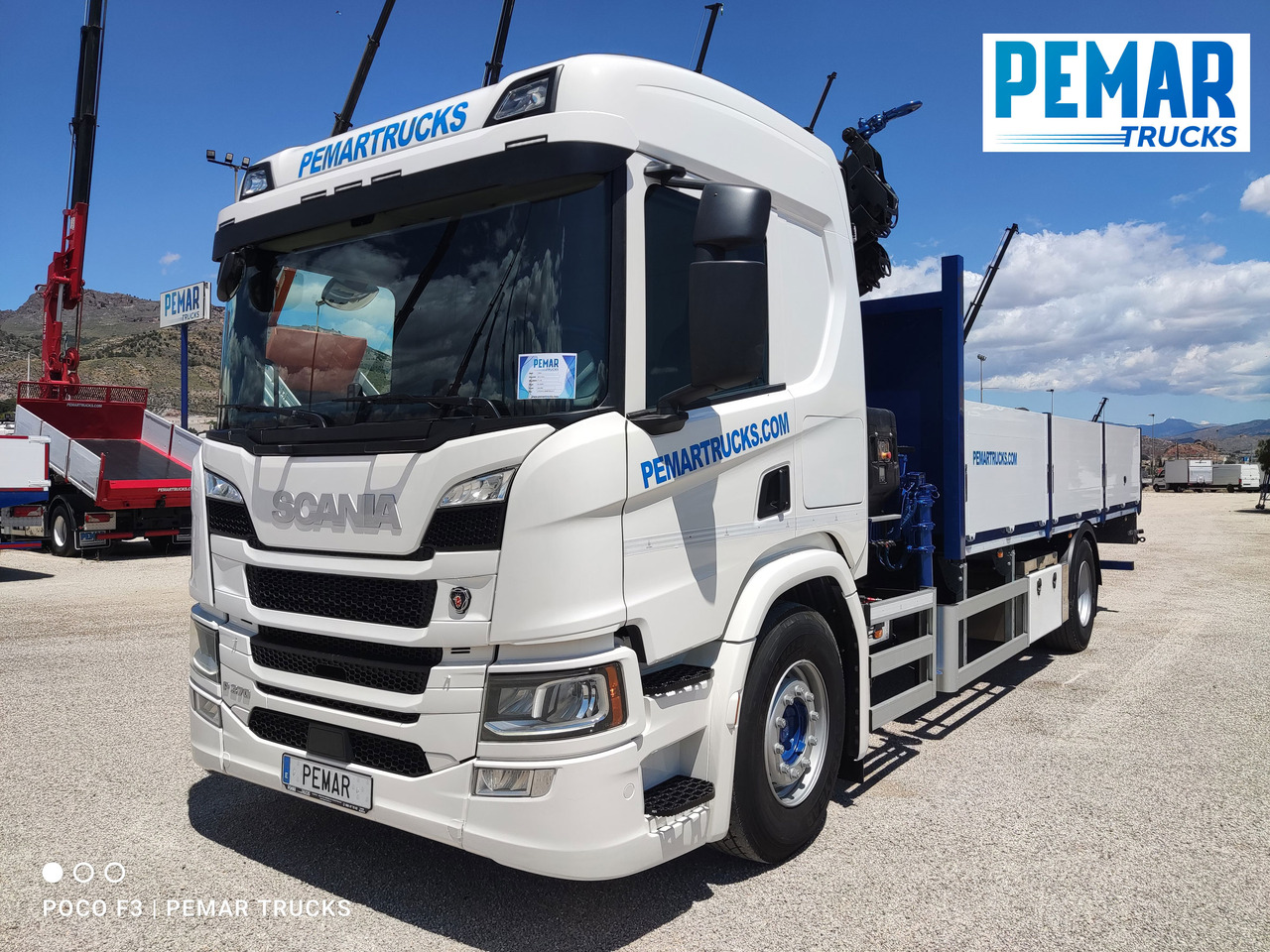SCANIA P 370 4X2 GRUA CAJA FIJA - Camião de caixa aberta/ Plataforma, Camião grua: foto 2 SCANIA P 370 4X2 GRUA CAJA FIJA - Camião de caixa aberta/ Plataforma, Camião grua: foto 2