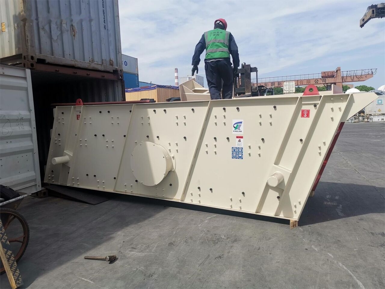 Kinglink 3YK1548 Vibrating Grizzly Screen | 100TPH - Peneira vibratória: foto 4 Kinglink 3YK1548 Vibrating Grizzly Screen | 100TPH - Peneira vibratória: foto 4