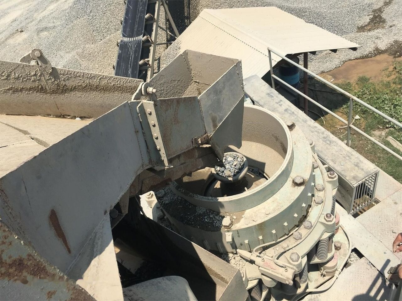 Kinglink 4.25 Ft Riverstone Cone Crusher KLF1300 - Britador de cone: foto 3 Kinglink 4.25 Ft Riverstone Cone Crusher KLF1300 - Britador de cone: foto 3