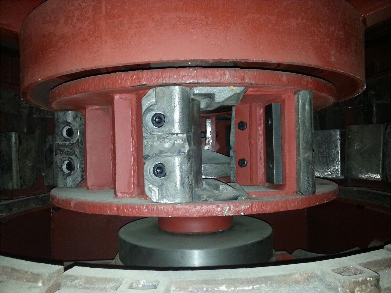 Kinglink KL12 Phosphate VSI Crusher - Britador de impacto: foto 3 Kinglink KL12 Phosphate VSI Crusher - Britador de impacto: foto 3