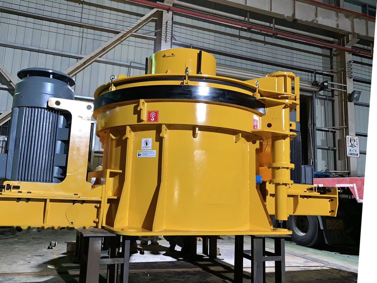 Kinglink Trio Type TV Series TV95 Vertical Shaft Impactor (VSI) - Britador: foto 3 Kinglink Trio Type TV Series TV95 Vertical Shaft Impactor (VSI) - Britador: foto 3