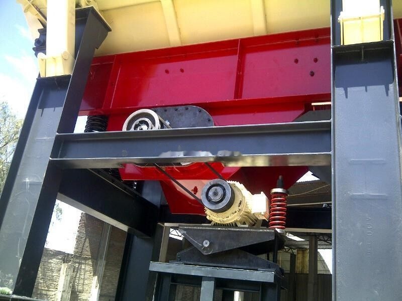 Kinglink Vibrating feeder ZSW380*96 - Máquina de mineração: foto 4 Kinglink Vibrating feeder ZSW380*96 - Máquina de mineração: foto 4