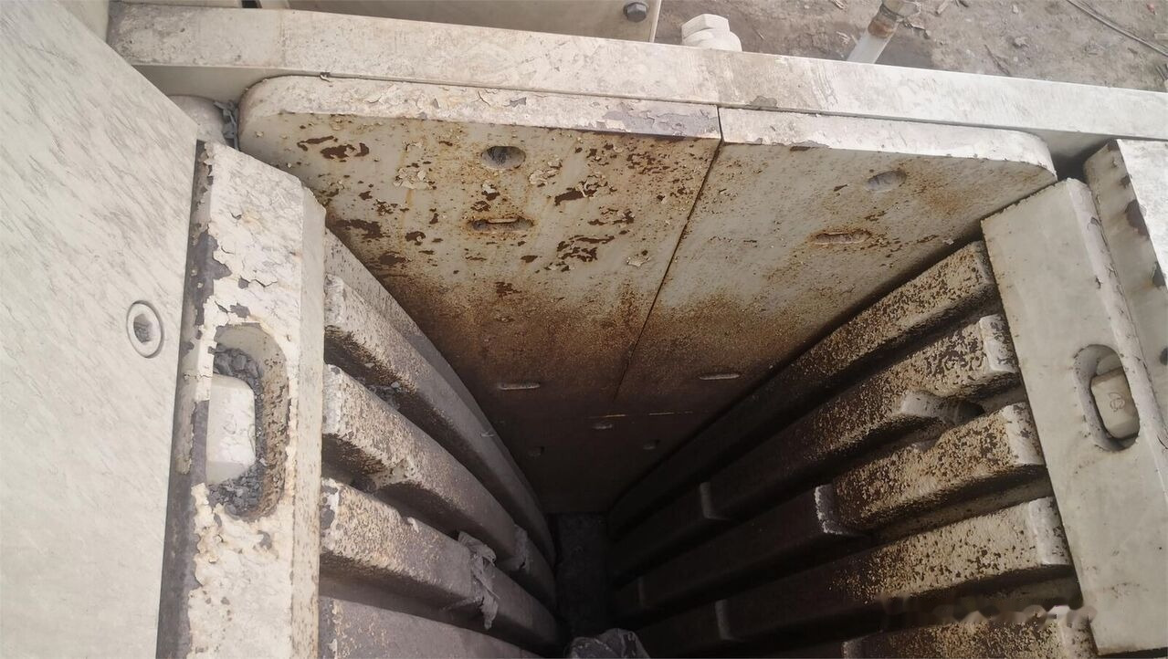 Metso C3054 - Britador de mandíbula: foto 2 Metso C3054 - Britador de mandíbula: foto 2