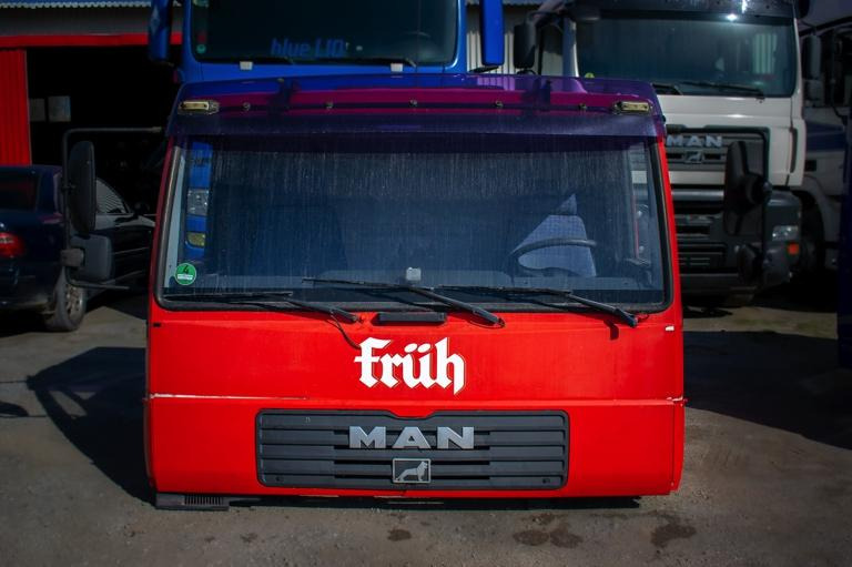 MAN L2000 - Cabine para Camião: foto 2 MAN L2000 - Cabine para Camião: foto 2