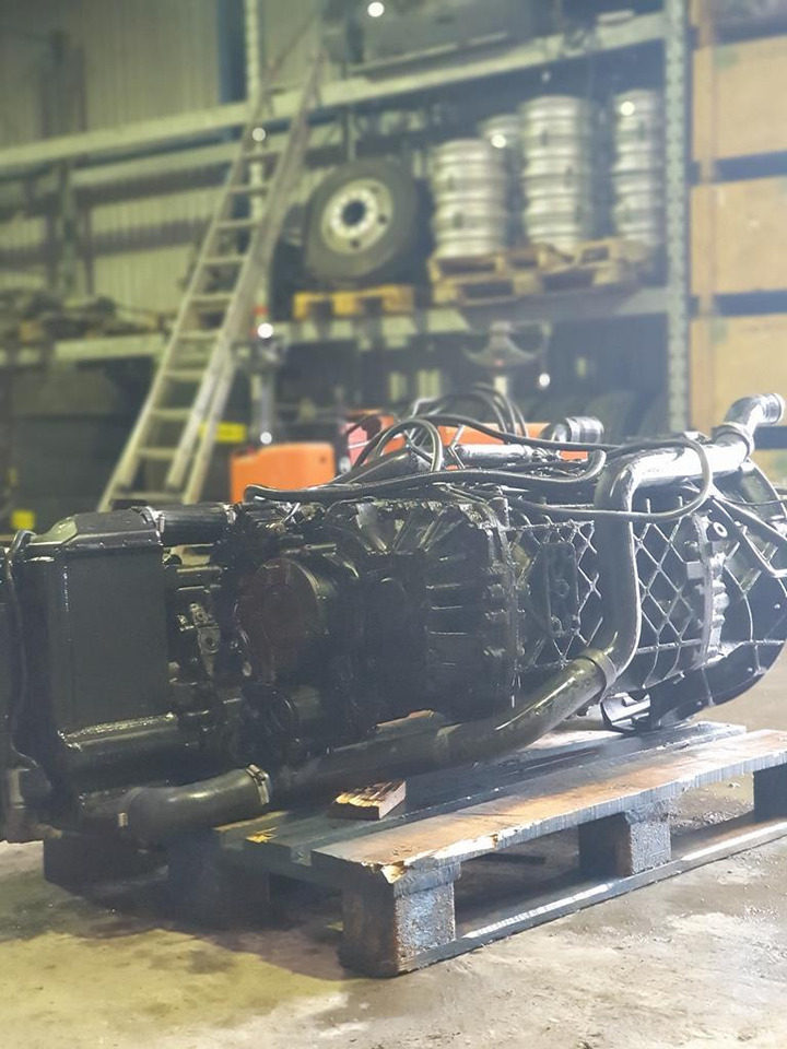 MAN TGA 16 S 2221 TD WITH INTARDER - Caixa de velocidade para Camião: foto 4 MAN TGA 16 S 2221 TD WITH INTARDER - Caixa de velocidade para Camião: foto 4