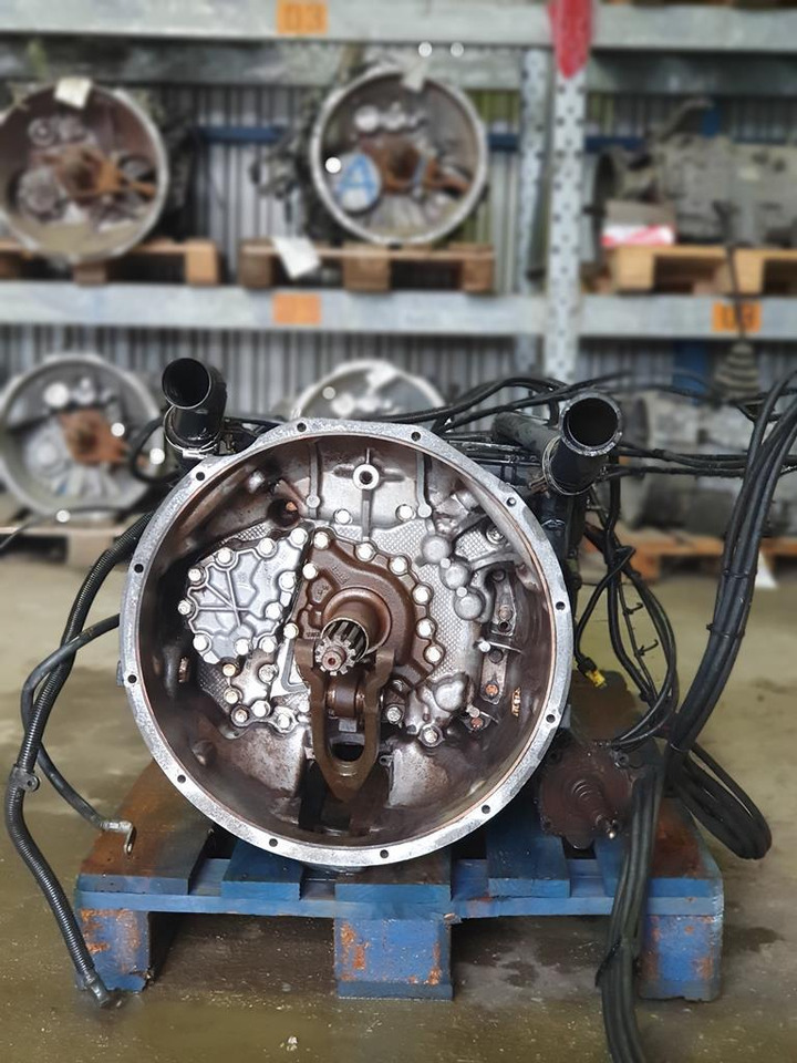 MAN TGA 16 S 2221 TD WITH INTARDER - Caixa de velocidade para Camião: foto 2 MAN TGA 16 S 2221 TD WITH INTARDER - Caixa de velocidade para Camião: foto 2