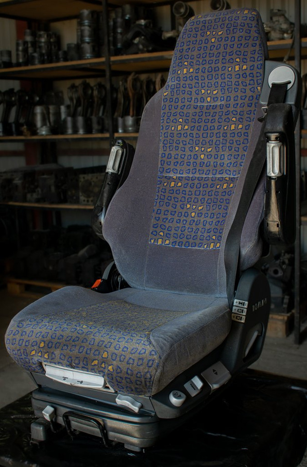 MAN TGA AIR SEAT - DRIVER - Banco para Camião: foto 2 MAN TGA AIR SEAT - DRIVER - Banco para Camião: foto 2