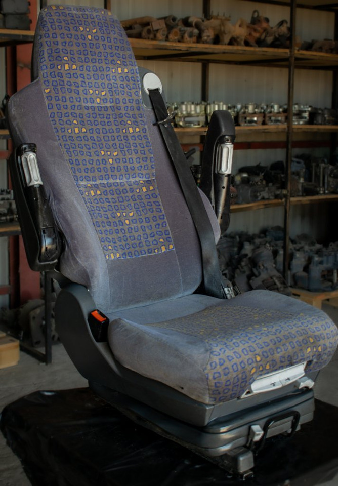 MAN TGA AIR SEAT - DRIVER - Banco para Camião: foto 4 MAN TGA AIR SEAT - DRIVER - Banco para Camião: foto 4