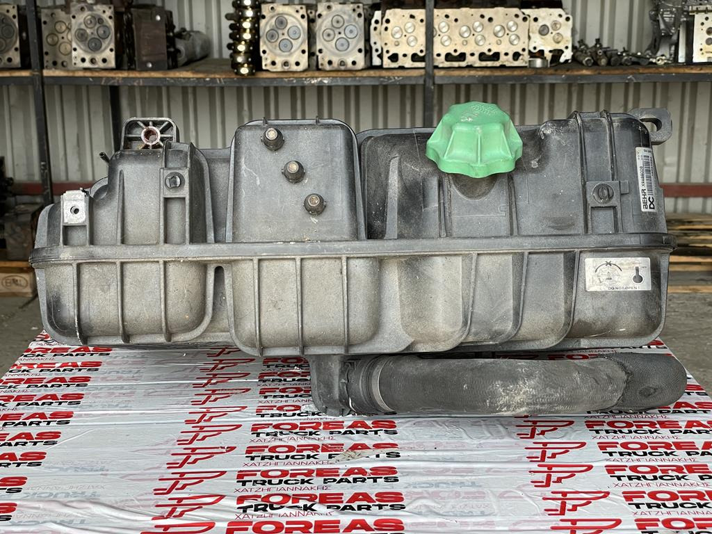 MERCEDES-BENZ ACTROS MP4 - A 960 501 41 03 - Tanque de expansão para Camião: foto 4 MERCEDES-BENZ ACTROS MP4 - A 960 501 41 03 - Tanque de expansão para Camião: foto 4