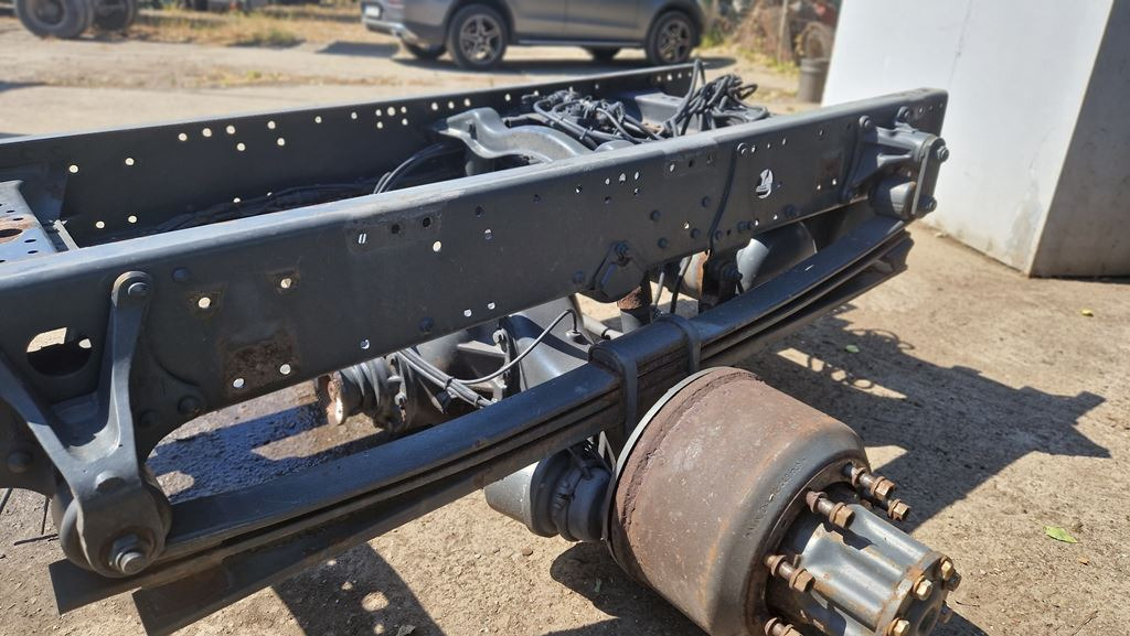 MERCEDES-BENZ ATEGO DIFFERENTIAL SPRINGS 3 LEAFS - Transmissão para Camião: foto 5 MERCEDES-BENZ ATEGO DIFFERENTIAL SPRINGS 3 LEAFS - Transmissão para Camião: foto 5