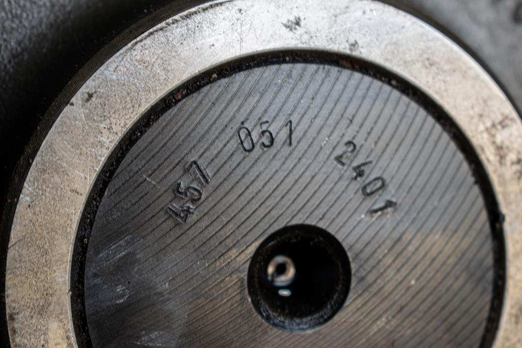 MERCEDES-BENZ AXOR 6 CYLINDER WITH ENGINE CODE OM 457 - Árvore de cames para Camião: foto 3 MERCEDES-BENZ AXOR 6 CYLINDER WITH ENGINE CODE OM 457 - Árvore de cames para Camião: foto 3