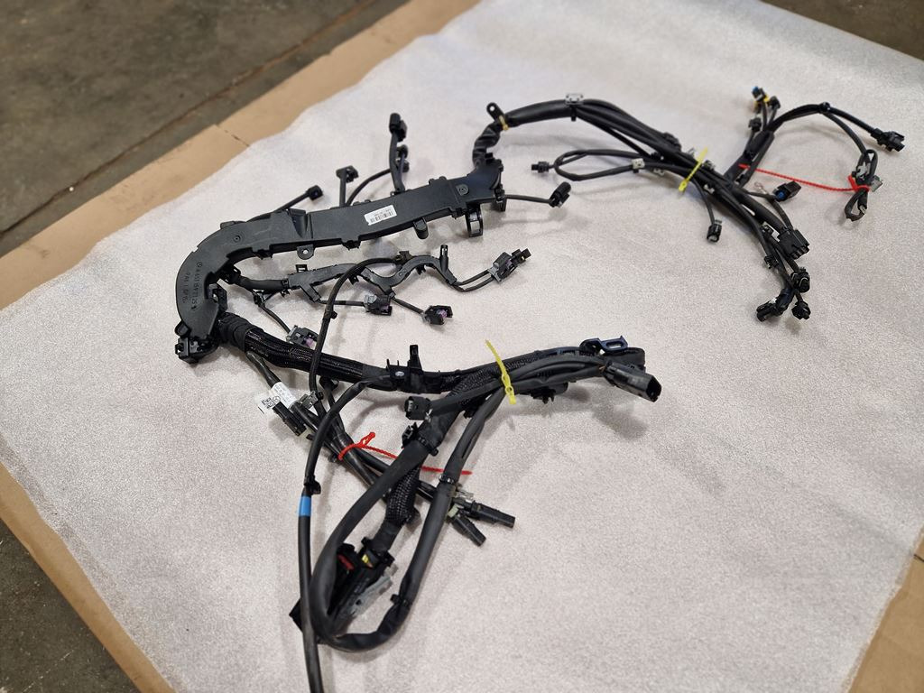 MERCEDES-BENZ SPRINTER  OM 651 - A 651 159 2525 - Cables/ Wire harness para Camião: foto 5 MERCEDES-BENZ SPRINTER  OM 651 - A 651 159 2525 - Cables/ Wire harness para Camião: foto 5