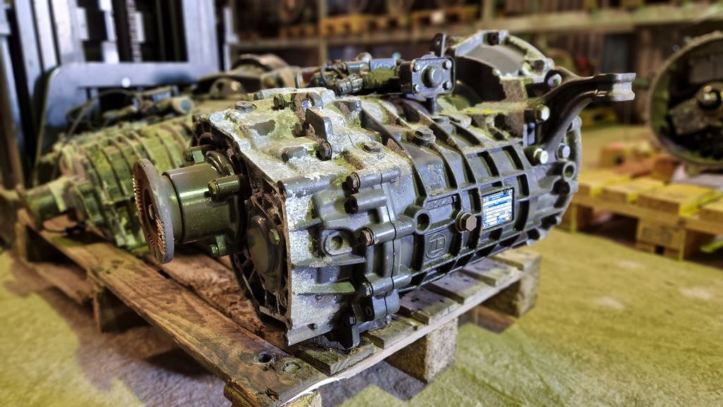 ZF ECOLITE 6S 1OOO TO FOR MAN - 81.32004-6335 - Caixa de velocidade para Camião: foto 2 ZF ECOLITE 6S 1OOO TO FOR MAN - 81.32004-6335 - Caixa de velocidade para Camião: foto 2