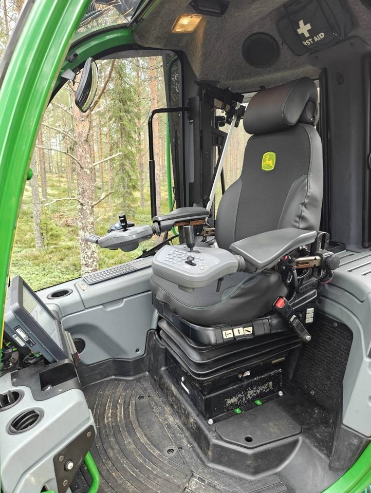 Harvester John Deere 1270 G: foto 20 Harvester John Deere 1270 G: foto 20