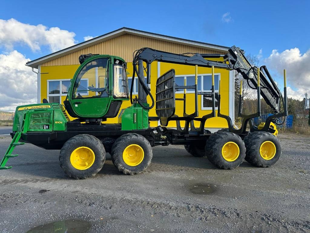 John Deere 810 E - Forwarder: foto 1 John Deere 810 E - Forwarder: foto 1