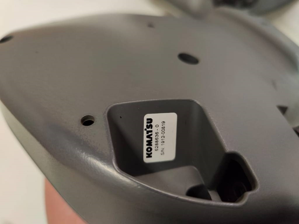 Komatsu Joysticks - Sistema elétrico para Equipamento florestal: foto 4 Komatsu Joysticks - Sistema elétrico para Equipamento florestal: foto 4