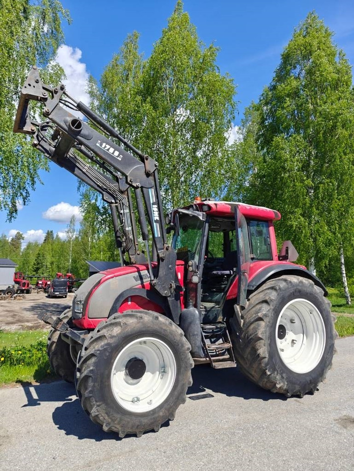 Valtra C 150 - Trator: foto 2 Valtra C 150 - Trator: foto 2
