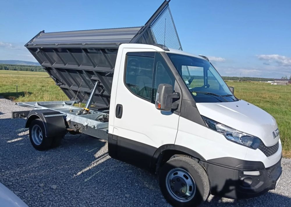 Iveco 35C13, 35C12, 35C14, 35C15 - Carrinha basculante: foto 2 Iveco 35C13, 35C12, 35C14, 35C15 - Carrinha basculante: foto 2