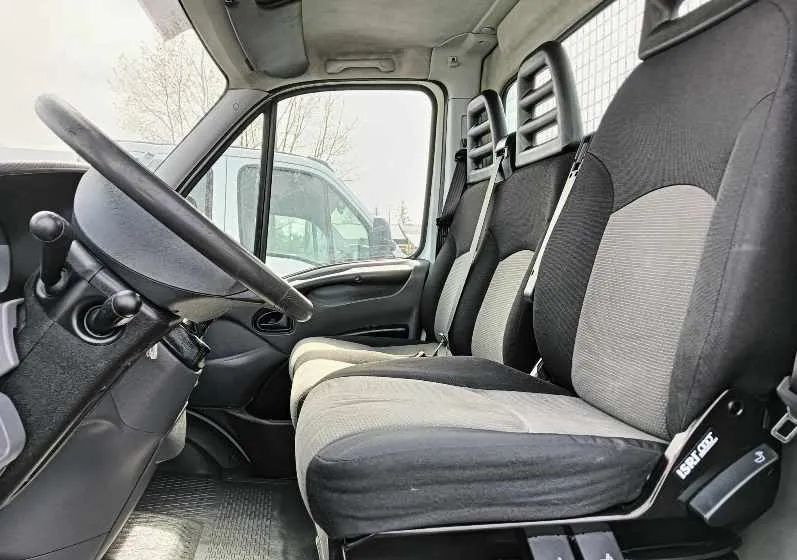 Iveco 35C13, 35C12, 35C14, 35C15 - Carrinha basculante: foto 3 Iveco 35C13, 35C12, 35C14, 35C15 - Carrinha basculante: foto 3