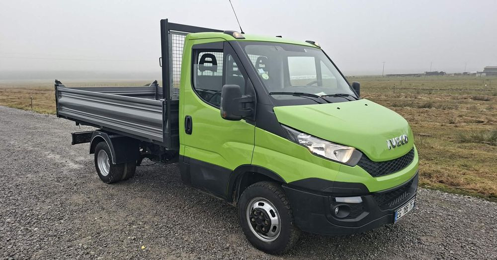 Iveco 35C13, 35C14, 35C15 - Carrinha basculante: foto 4 Iveco 35C13, 35C14, 35C15 - Carrinha basculante: foto 4