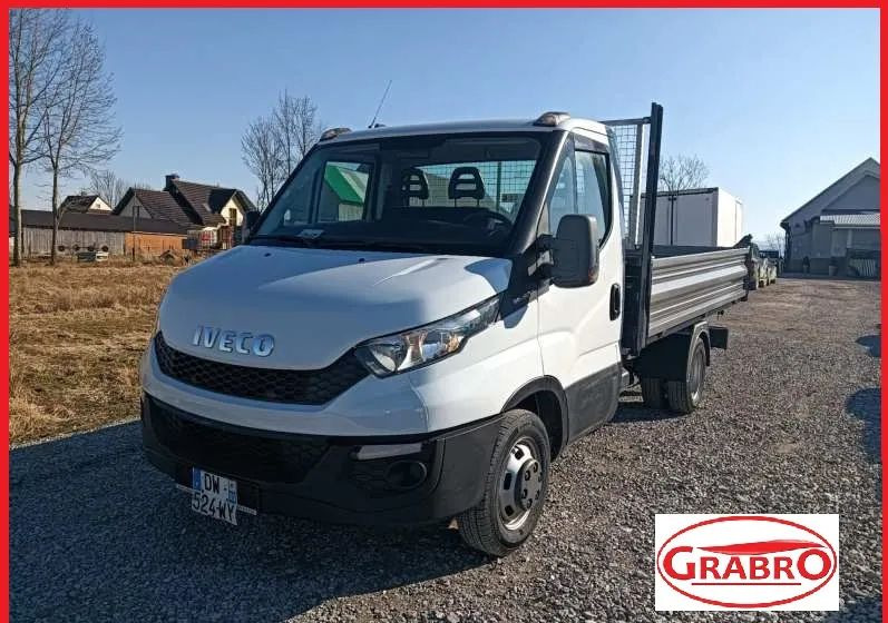 Iveco 35C15, 35C14, 35C13, 35C12 - Carrinha basculante: foto 1 Iveco 35C15, 35C14, 35C13, 35C12 - Carrinha basculante: foto 1