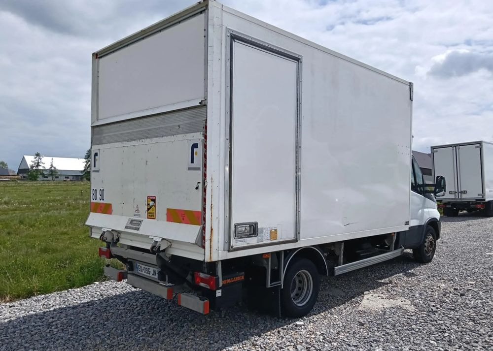 Iveco 35C18, 35C15, 35C13, 35C14, 70C18, 50C18 - Carrinha de contentor: foto 2 Iveco 35C18, 35C15, 35C13, 35C14, 70C18, 50C18 - Carrinha de contentor: foto 2